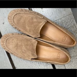 UGG Vivian Tan Suede Loafers Size 8